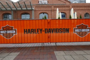 16 Harley Davidson On Tour 2022 barierka